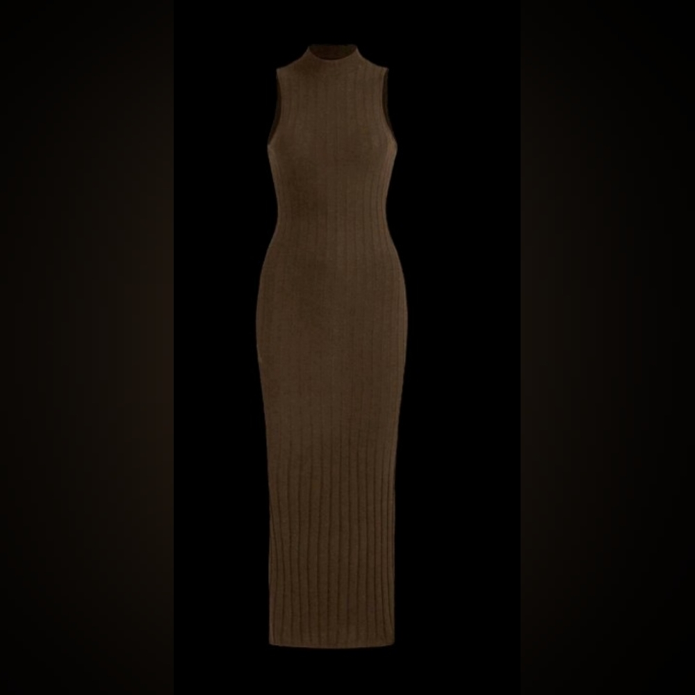 Gorgeous 😍 and Sexy Sleeveless Ribbed Bodycon Maxi in Chocolate